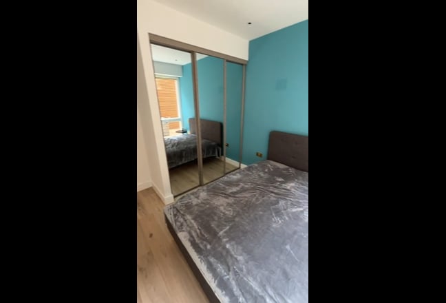 Room Available in Modern Flatshare Main Photo