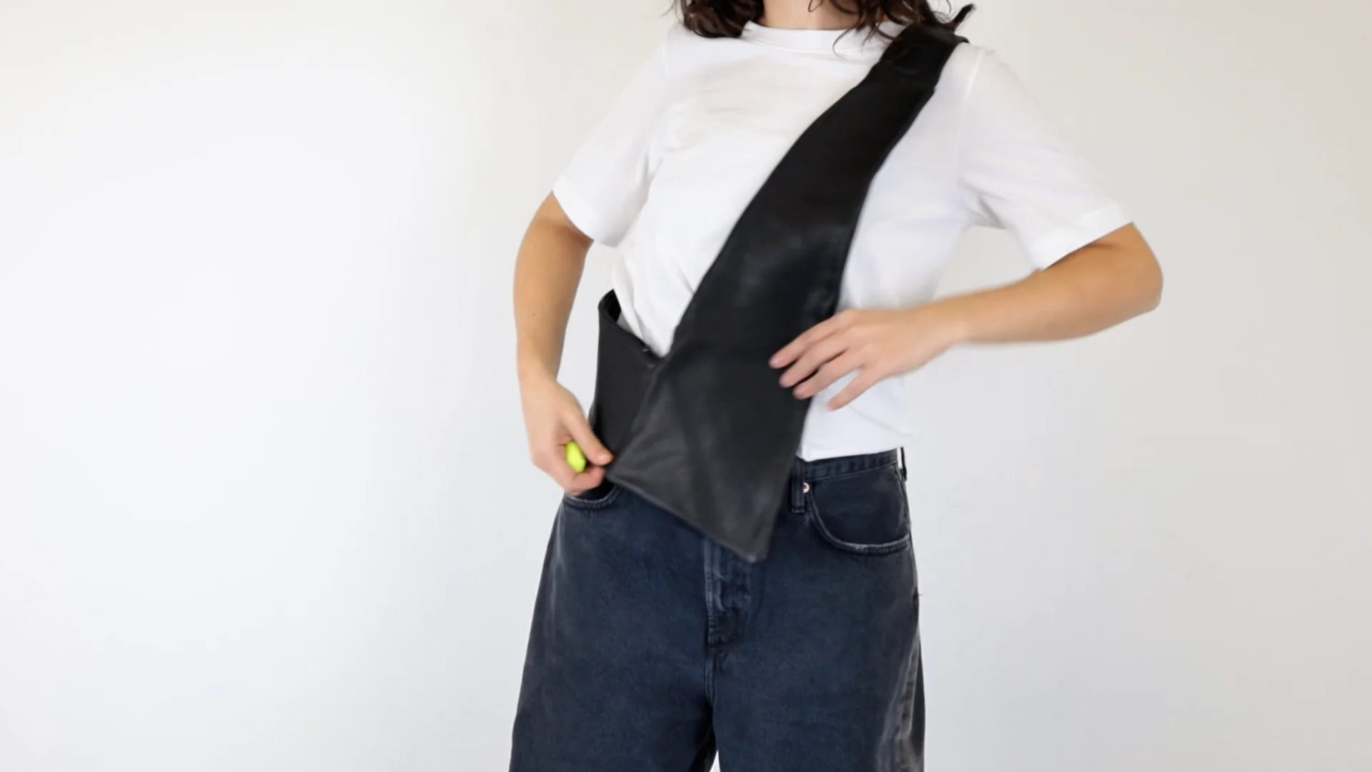 trippen Crossbody L｜トリッペン クロスボディ L｜カラー：ブラック