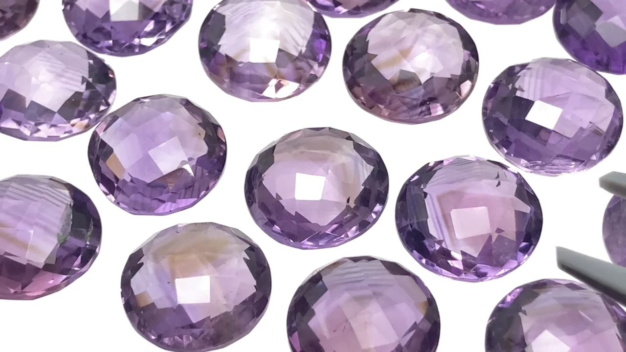 すごく綺麗なアメジストたん！綺麗！ 美色ピンク”が煌めくアメジスト1.27ct✨ピアッちゃん作品