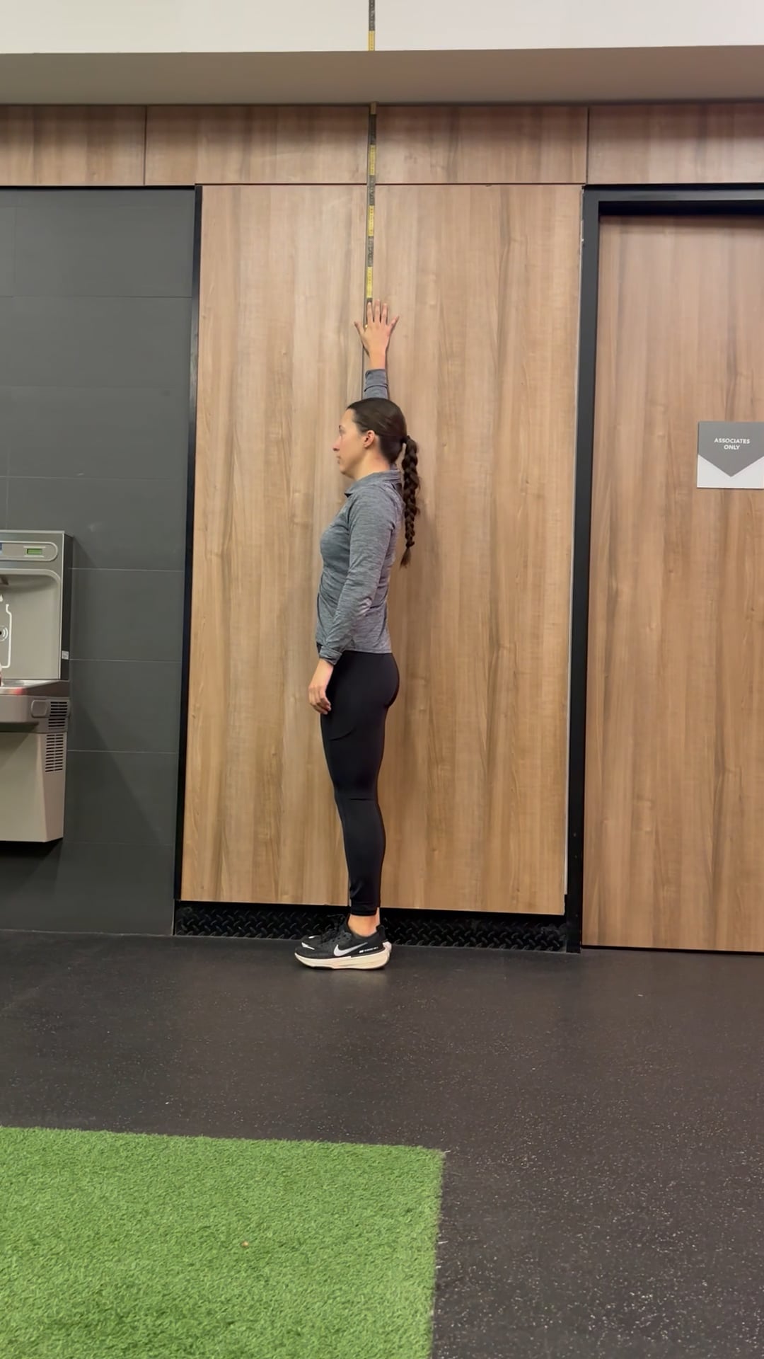 Watch PurpleShift athlete's Vertical Jump: 25.35 inches