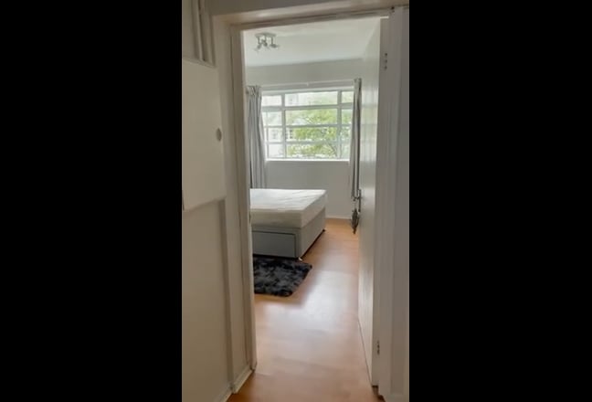 Huge double room available in Clapham Main Photo