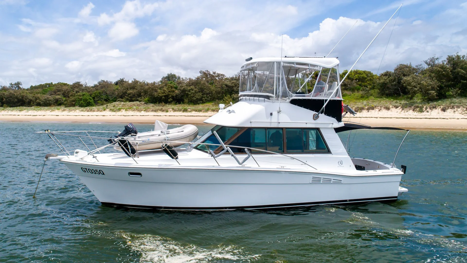 Riviera 35 Open Flybridge