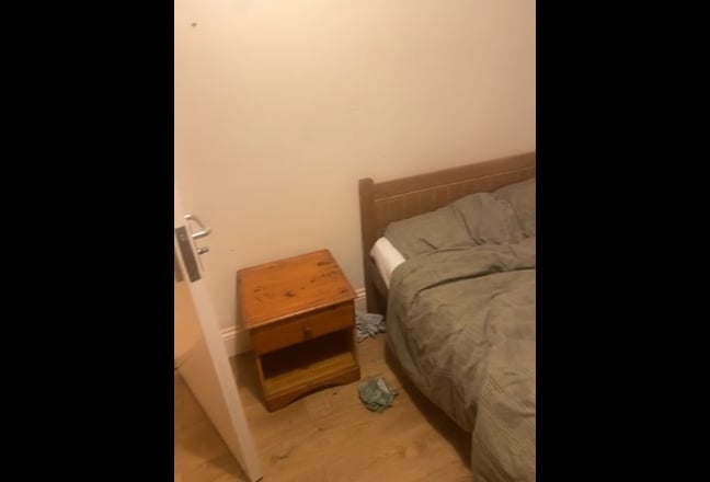 Immediate tenancy takeover- 1 double bedroom Main Photo