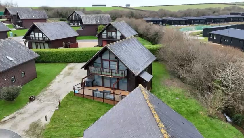https://i.vimeocdn.com/video/1957407092-7d8197c705ab414084106f1a929a12c63fe463a962d15e34ab0f91b937af94cb-d