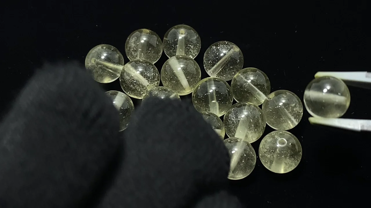 動画】【粒売り】リビアングラス ラウンド10mm 1粒 - 天然石