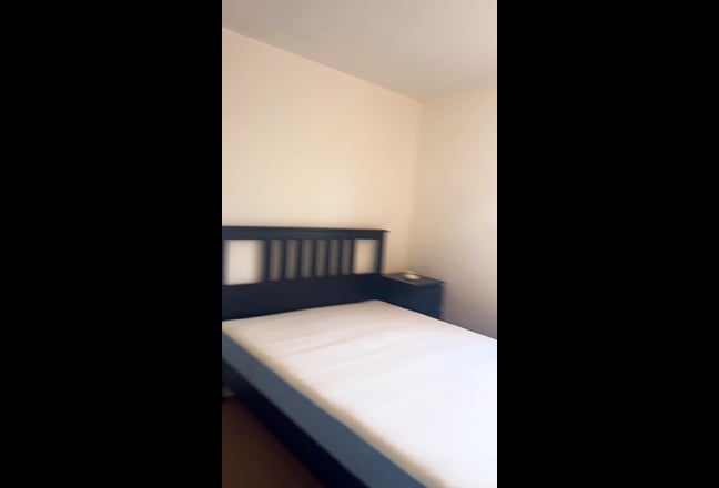 1 Double Bedroom in a 2 Bedroom Flat  Main Photo