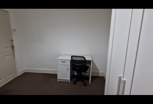 Double room available to rent in Ilford Main Photo