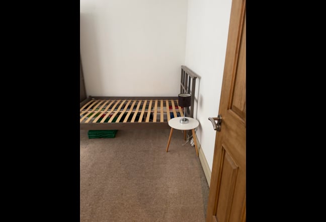 Double room available in Redbridge  Main Photo