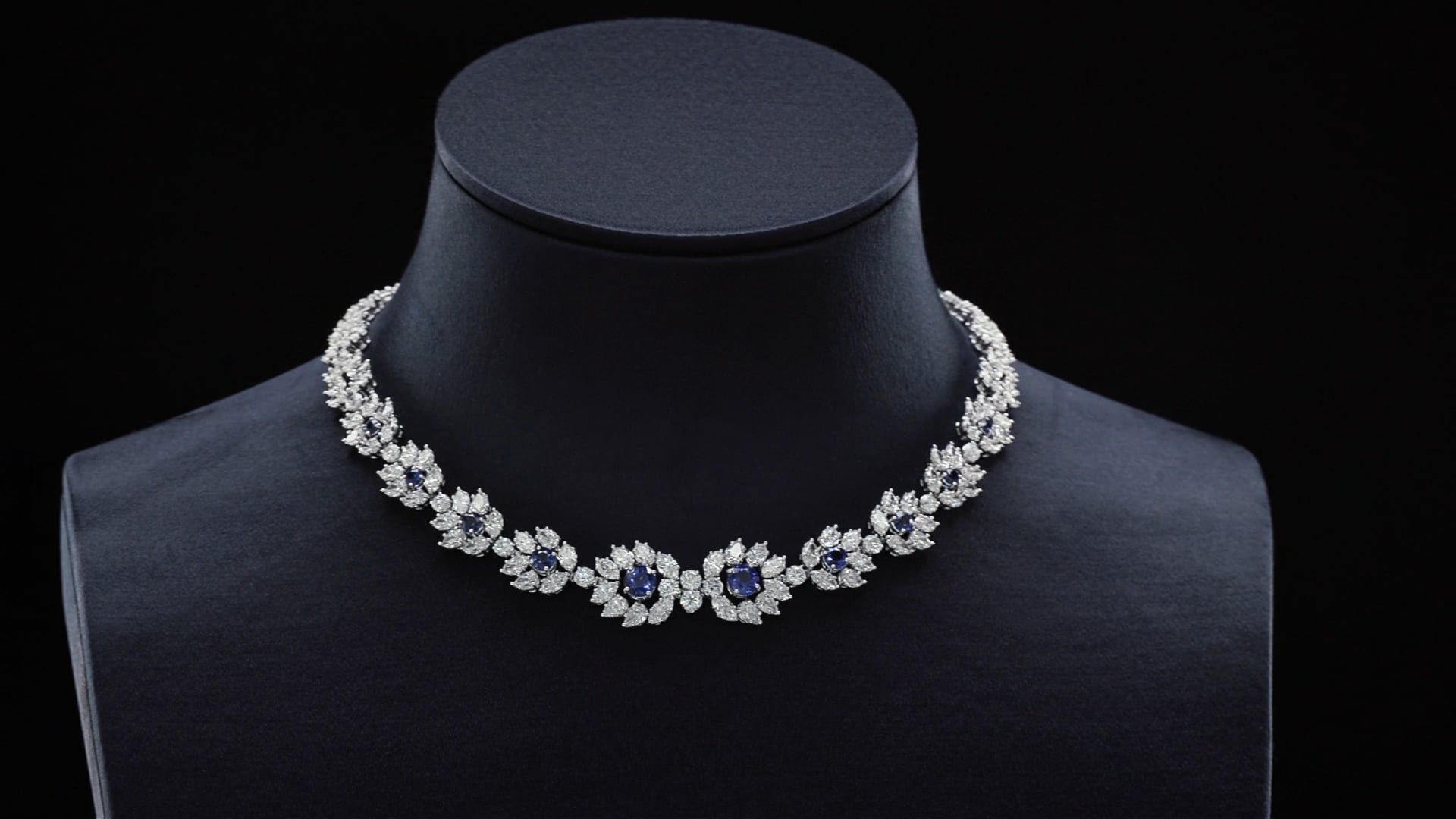 HW30_Blue-Necklace_v13-URL