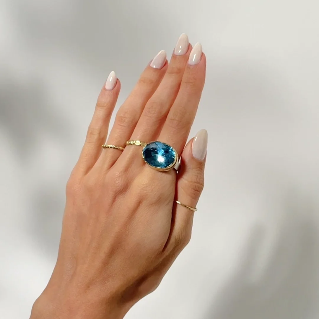 Tom Wood Mined Ring Blue Topaz Large 62