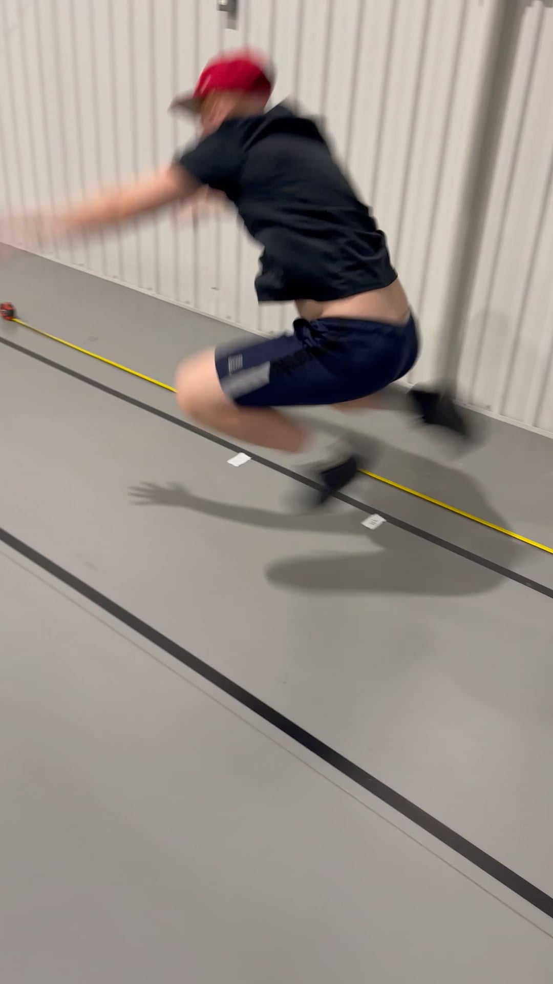 Watch mathias bray's Broad Jump: 76.5 inches