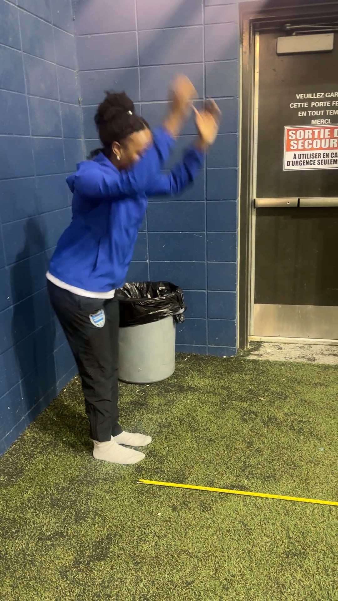 Watch noemie olmand's Broad Jump: 76 inches