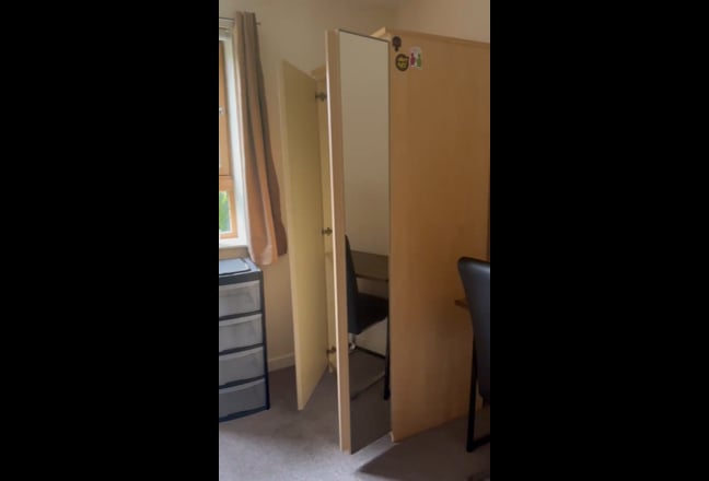 Double room available in Newcastle city centre  Main Photo