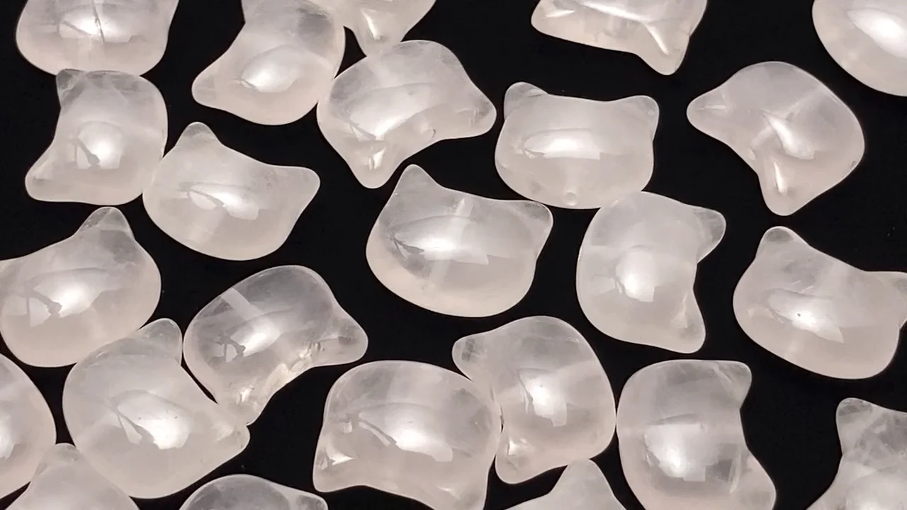 ローズクォーツ 猫モチーフ10×12mm 【貫通穴】 3個｜天然石