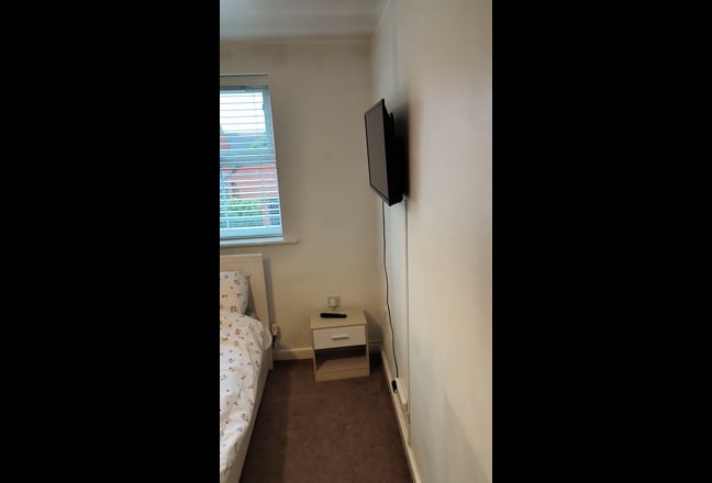 Double Room for Rent in Spacious, Modern House -  Main Photo