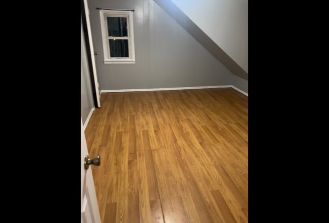 Large room in private house Main Photo