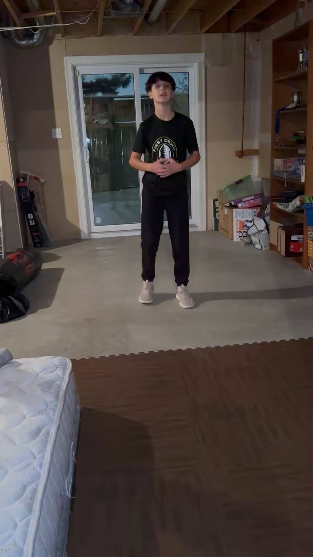 Watch lucas aguirre's Vertical Jump: 16.19 inches