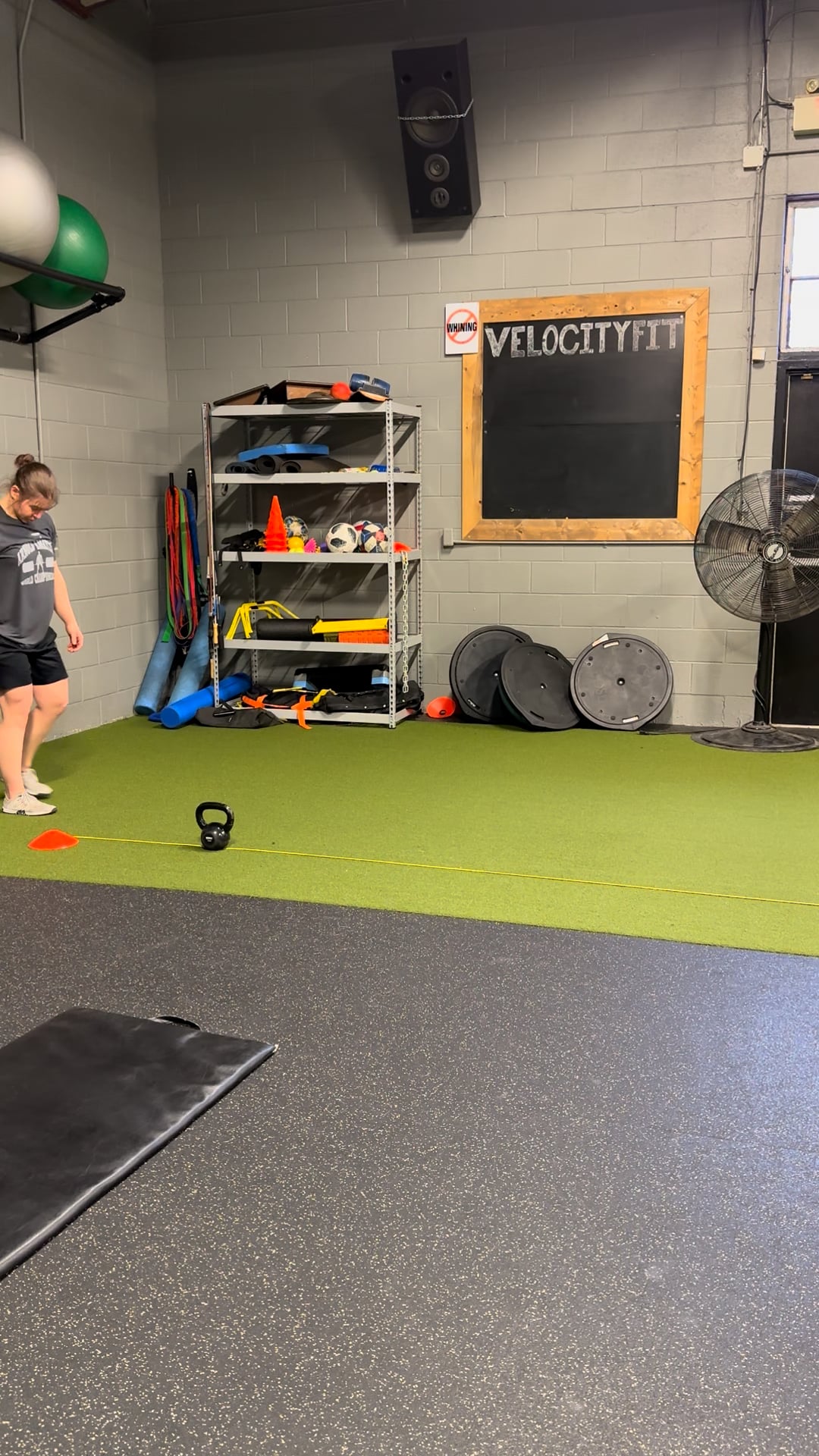 Watch taylor woods's Broad Jump: 83 inches