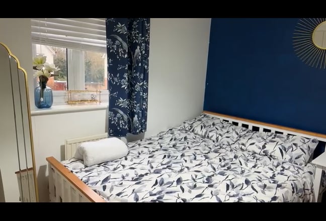 Double room near Didcot train station Main Photo