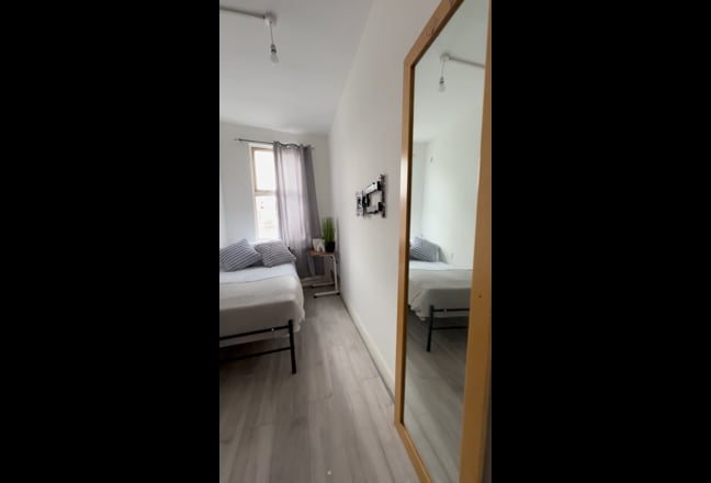 Stratford/ a Single Room in Leytonstone/  Main Photo