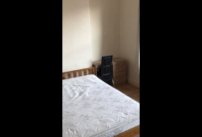 Double room in Fallowfield, close 2 all amenities Main Photo