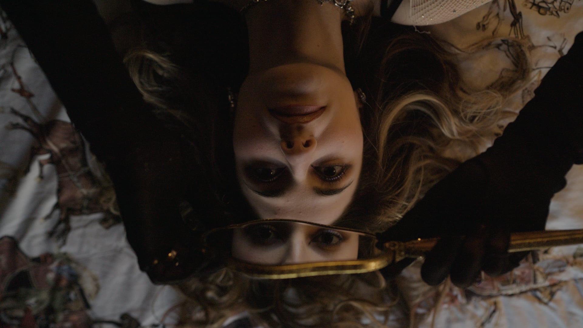 VERNIS ROUGE - YALLAH VIENS