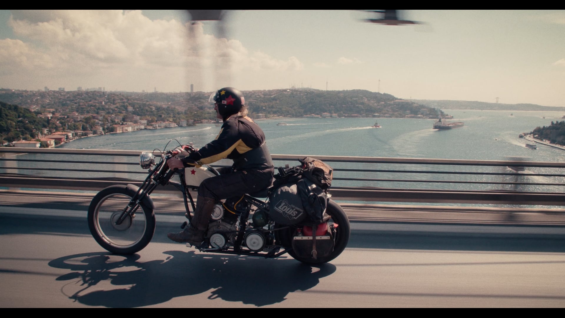 Pozzis, Samarcanda - International trailer