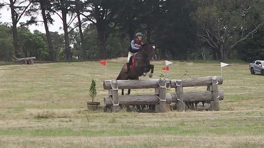 Rohan Luxmoore riding LH VALENTINO 148 CCI2S Lakes and Craters Horse ...