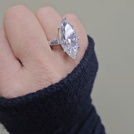 15CT (24 x 12) marquee with tapered baguette sides