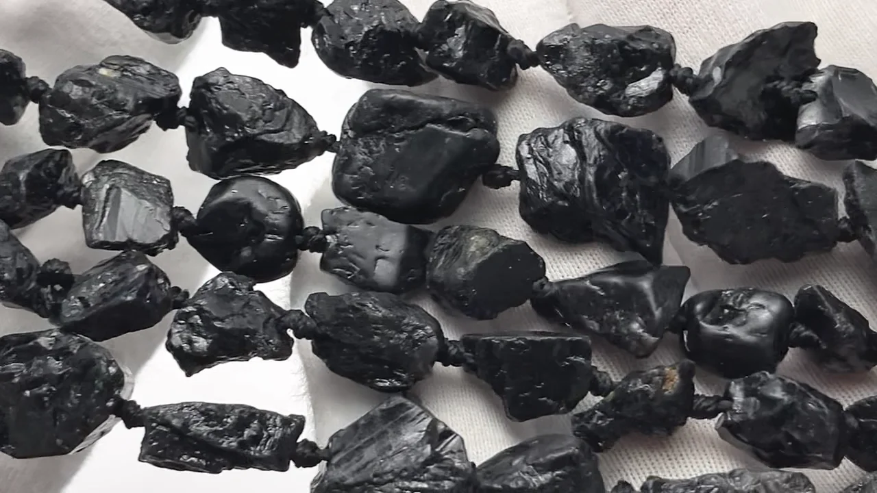 ブラックトルマリン ラフロックタンブル 1連｜天然石ビーズの卸問屋