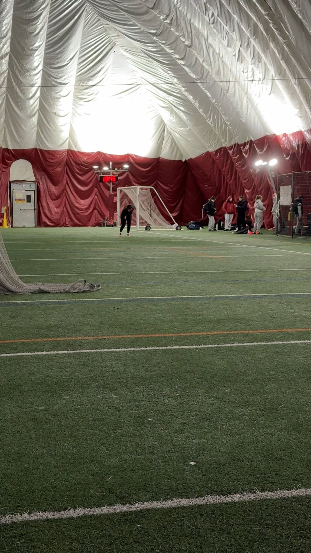Watch sara parker's 40 Yard Dash: 5.85 seconds