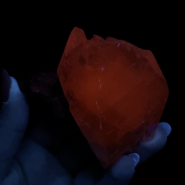 Calcite (doubly-terminated) (fluorescent)