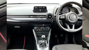 MAZDA 2 2019 (19)