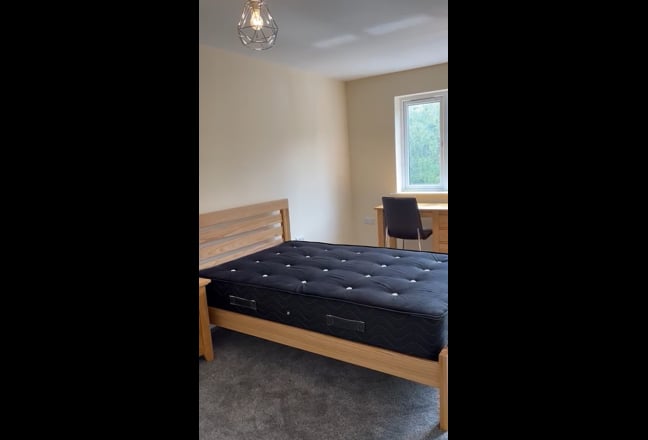 ** Professional house share, Halifax ** Main Photo