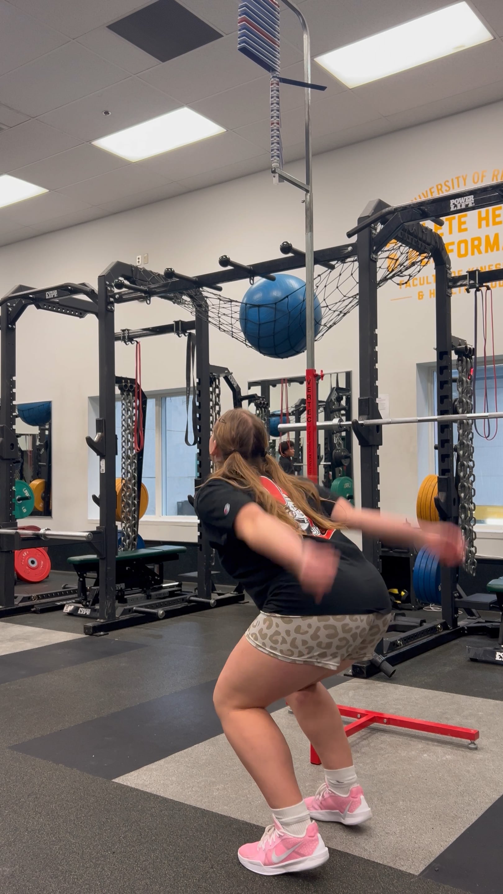 Watch brenna  metz's Vertical Jump: 24.2 inches