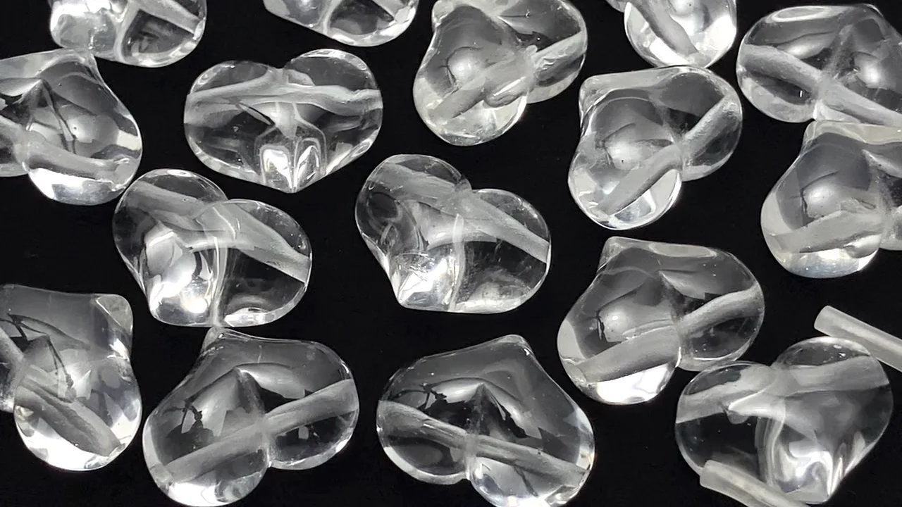 クリスタル ハート14×18mm 【横穴】 3個｜天然石ビーズの卸問屋