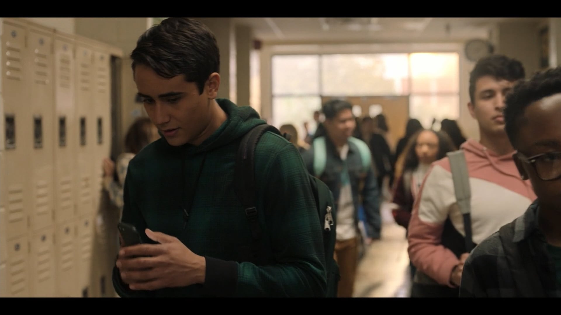 Love, Victor S2E5 "There's No Gay in Team"