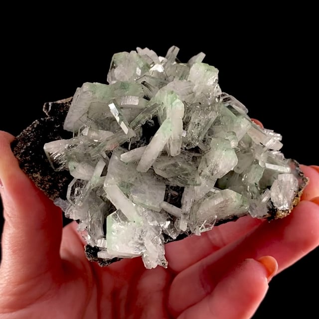 Baryte with Malachite inclusions