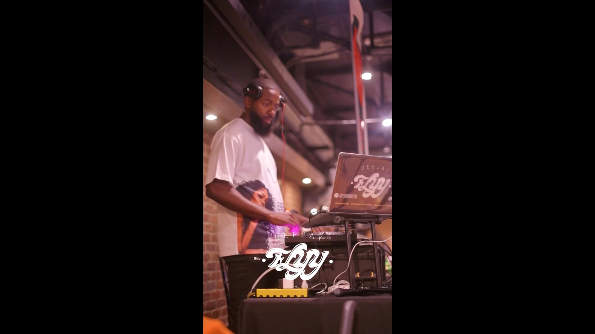 Promotional video thumbnail 2 for DJ FLYY DJ Services