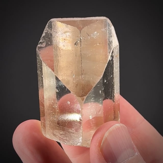 Purple Imperial Topaz - FTN22-39 - Rodrigo Silva district