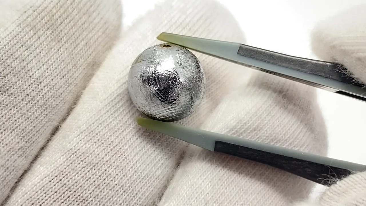 動画】【粒売り】メテオライト(ムオニナルスタ隕石) ラウンド12mm 1粒