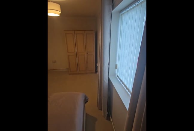 Last double bedroom near Birmingham airport/NEC Main Photo