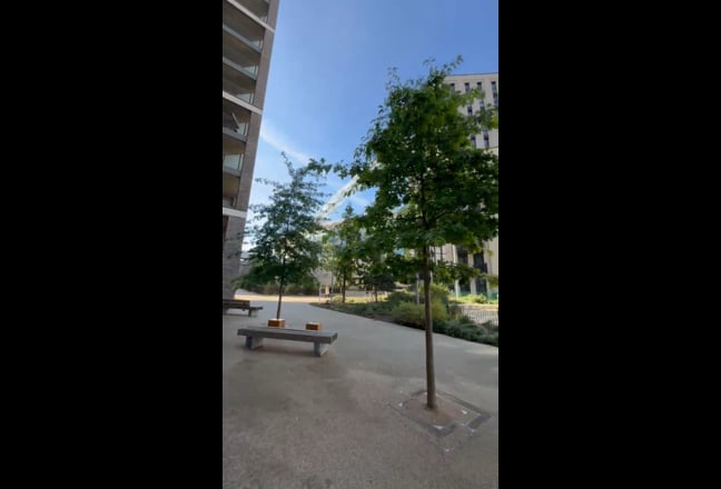 Bright Room in Luxury Wembley Flat with Balcony  Main Photo