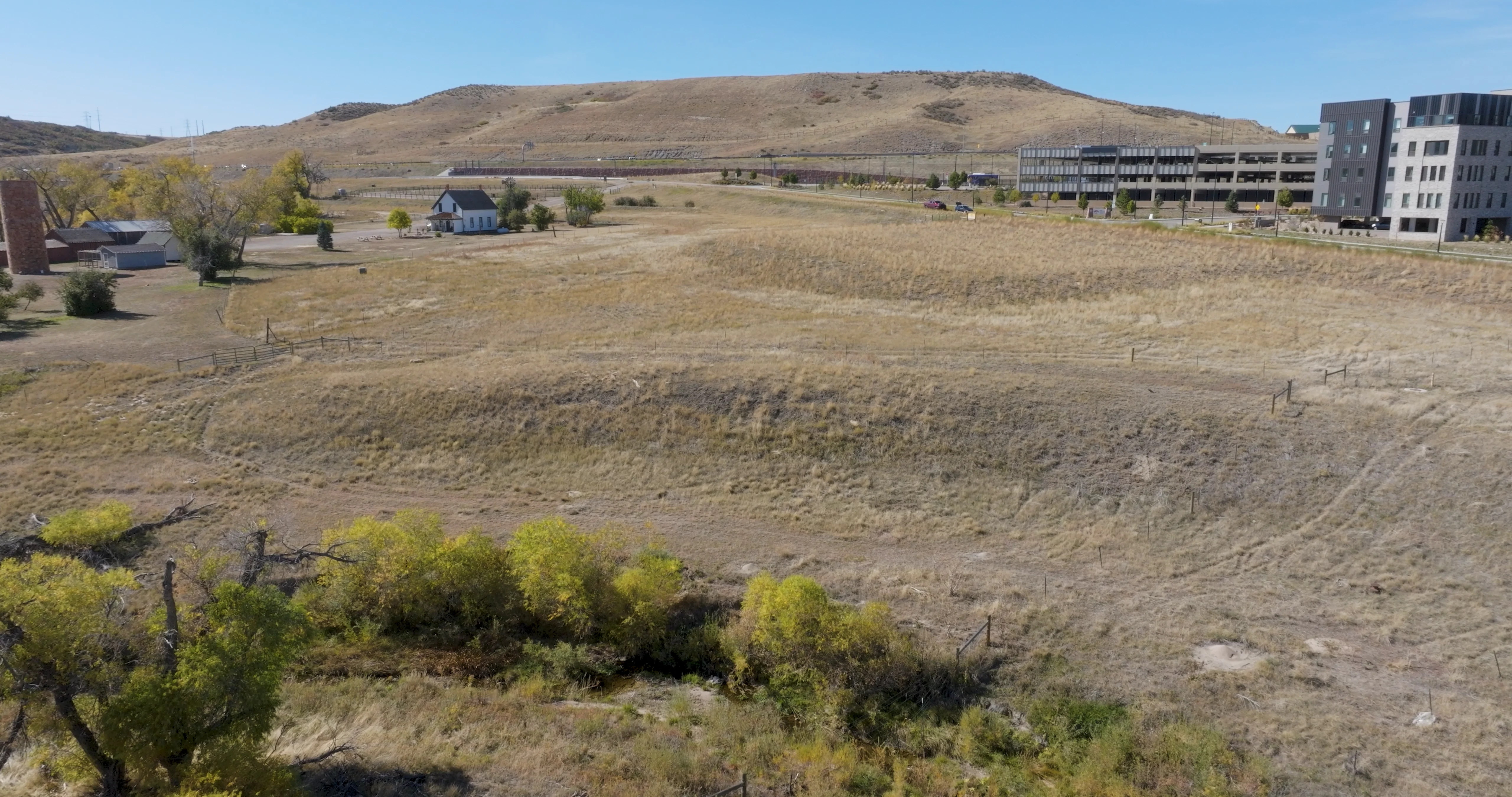 241223 - Tall Tales Drone -String Out