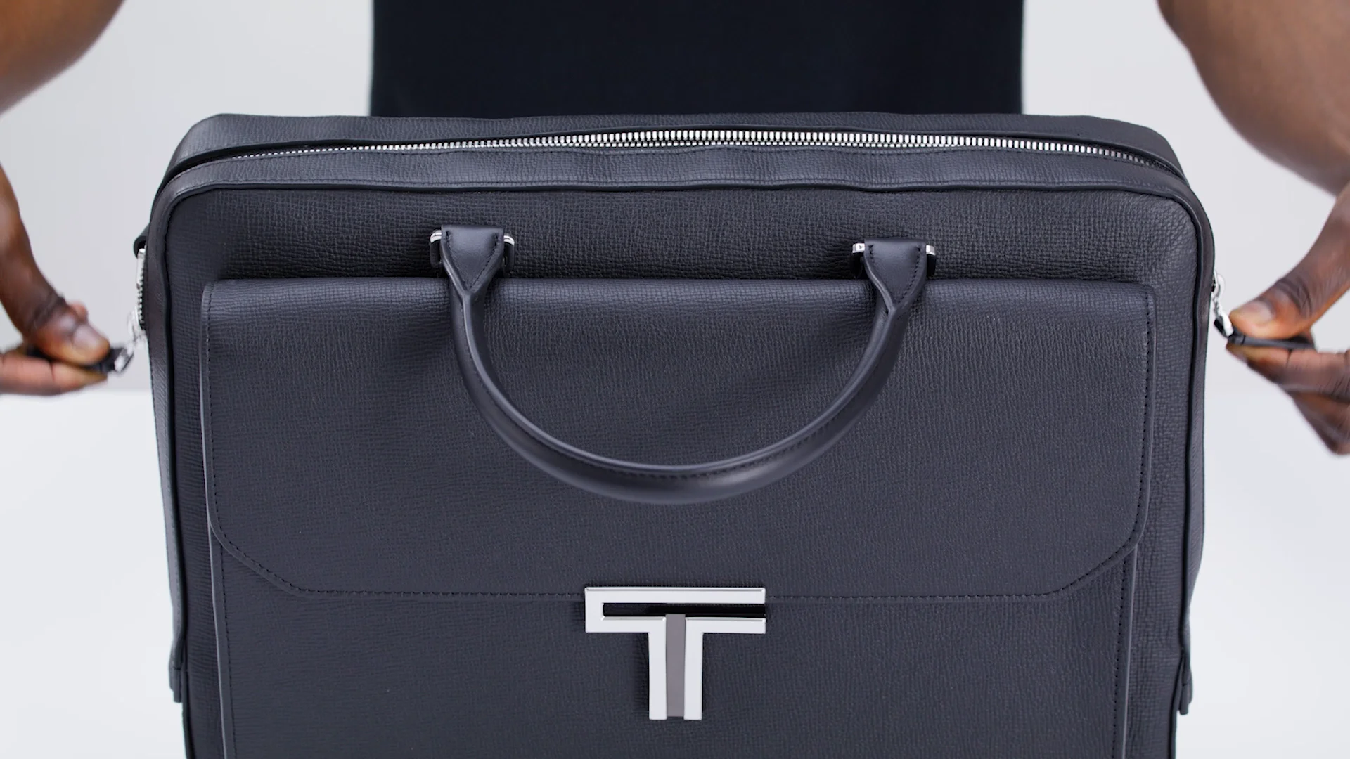 Vincenzo Top Zip Brief in Black | Turin | TUMI Singapore
