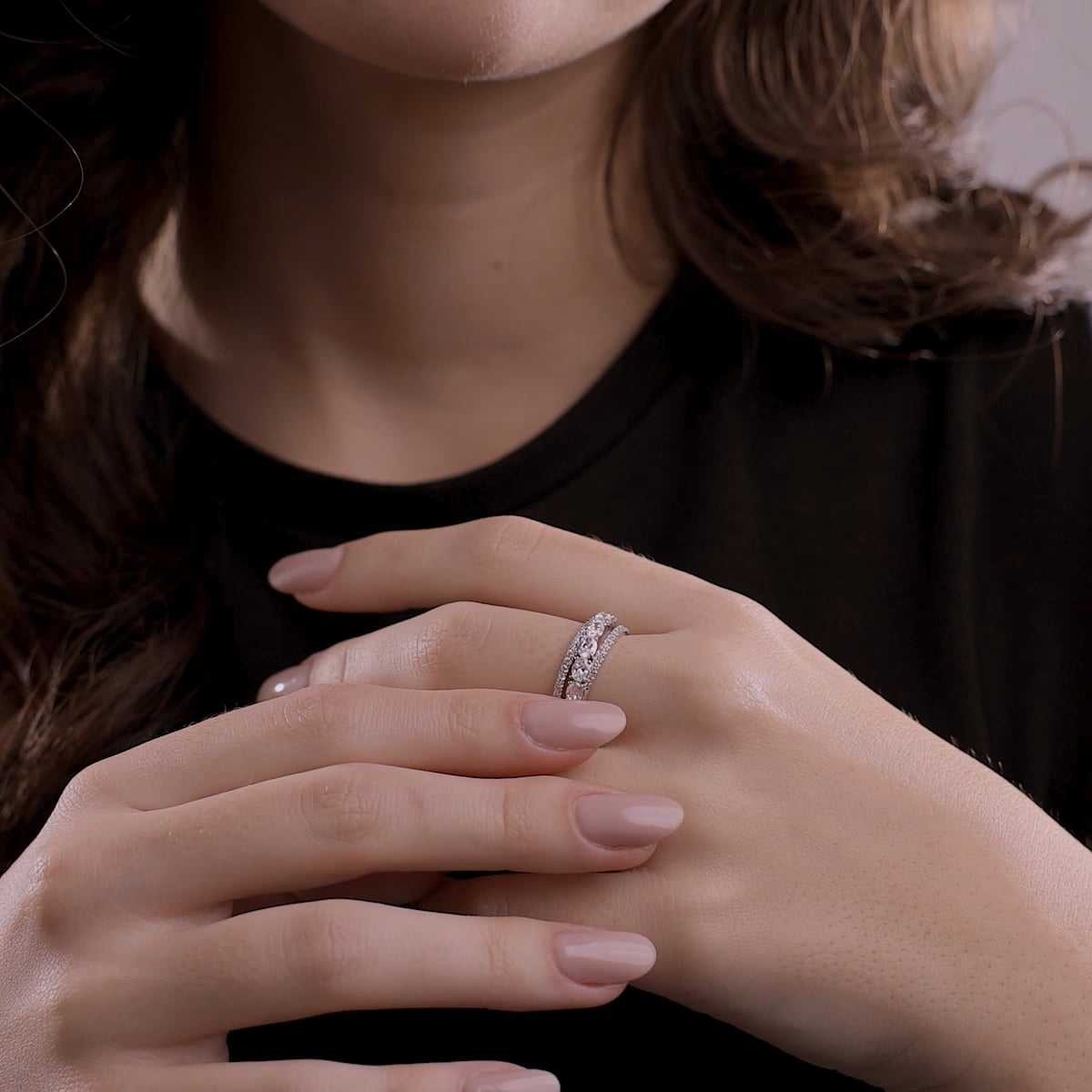 product video 2 for 1 1/4 ctw Oval and Round Lab Grown Diamond Crossover Band