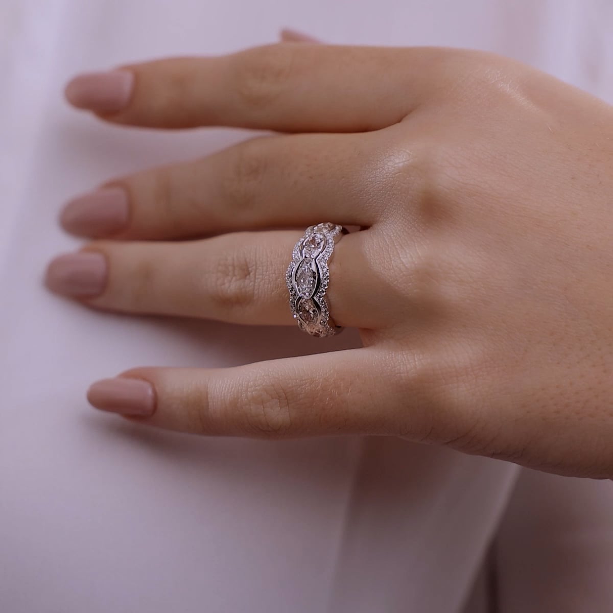 product video 2 for 2 1/2 ctw Oval Lab Grown Diamond Five-Stone Halo Band