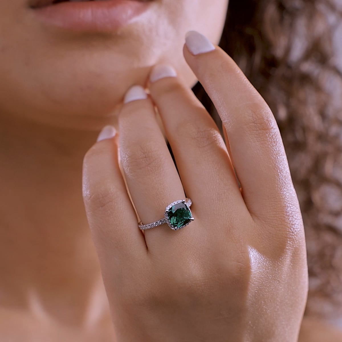 8 mm Cushion Cut Created Emerald and 2 5 ctw Lab Grown Diamond Halo Engagement Ring Grownbrilliance