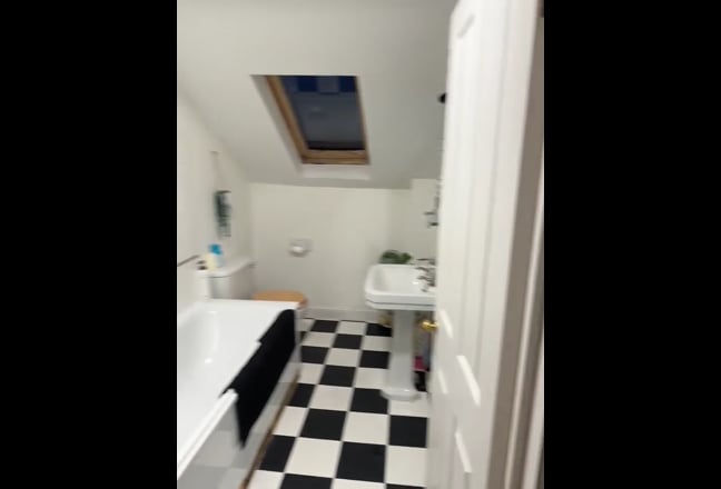 January Sublet - Large Double Room in Clapham Main Photo