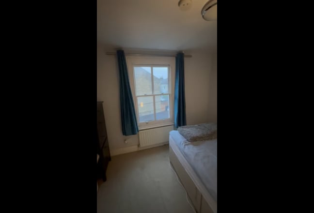 Room available - Clapham North Main Photo